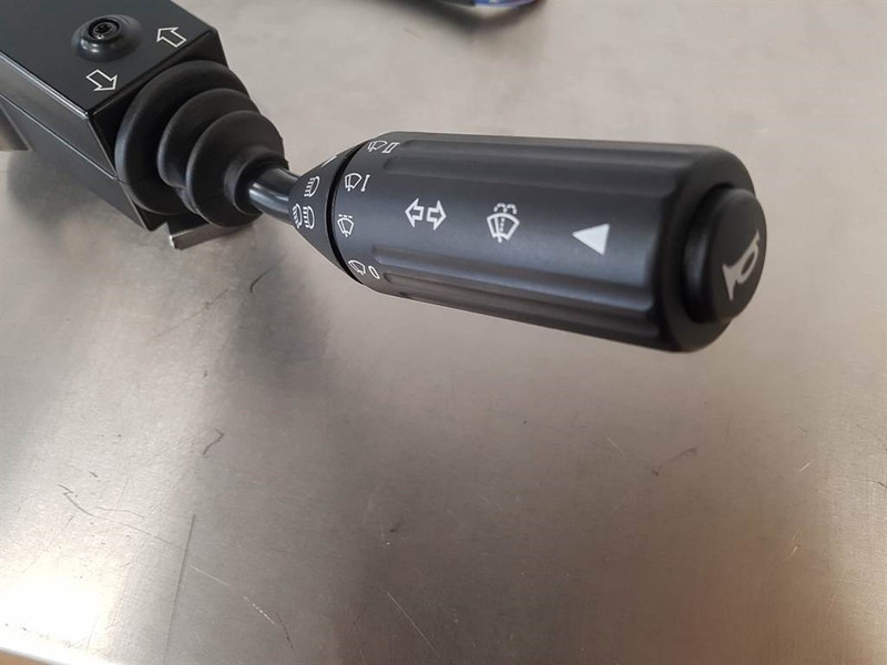 Volvo L20B/L25B - ZM2808703 - Steer col switch - Conmutador en la columna de dirección para Maquinaria de construcción: foto 3 Volvo L20B/L25B - ZM2808703 - Steer col switch - Conmutador en la columna de dirección para Maquinaria de construcción: foto 3