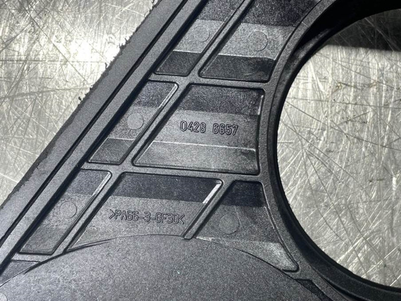 Volvo L30B-Deutz TD2011L04I-04286657-Zahnriemenabdeckung - Motor para Maquinaria de construcción: foto 3 Volvo L30B-Deutz TD2011L04I-04286657-Zahnriemenabdeckung - Motor para Maquinaria de construcción: foto 3