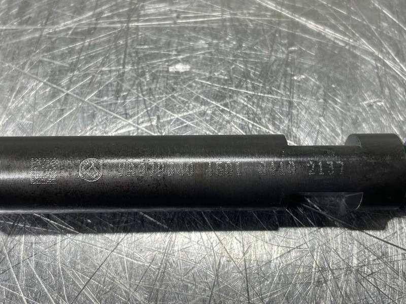 Volvo L30B-Z/X-Deutz TD2011L04I-Injector/Einspritzdüse - Motor para Maquinaria de construcción: foto 3 Volvo L30B-Z/X-Deutz TD2011L04I-Injector/Einspritzdüse - Motor para Maquinaria de construcción: foto 3