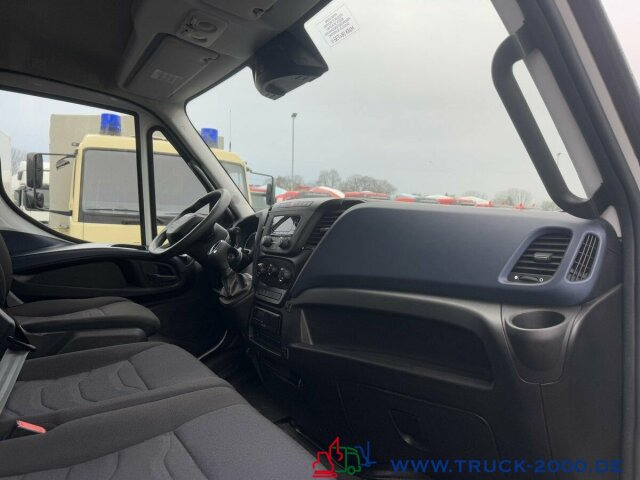 Foto del interior 1: Furgoneta caja cerrada Iveco Daily 72C180 HiMatic Autom. Koffer 3.5t Nutzlast