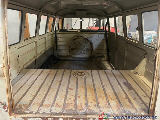 Volkswagen Bus mit Scheiben Restaurierungsobjekt Verzollt - Furgón: foto 2 Volkswagen Bus mit Scheiben Restaurierungsobjekt Verzollt - Furgón: foto 2