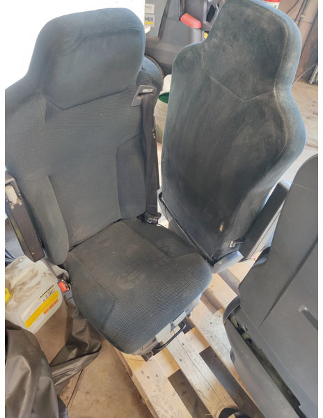 MAN Stoel Zetel MAN TGA / TGS/ TGL / TGX - Asiento para Camión: foto 2 MAN Stoel Zetel MAN TGA / TGS/ TGL / TGX - Asiento para Camión: foto 2