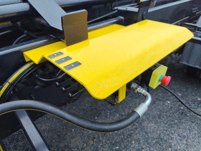 MAN TGL 12.250 with NEW Containersystem / Hooklift JIMECA - Camión multibasculante: foto 5 MAN TGL 12.250 with NEW Containersystem / Hooklift JIMECA - Camión multibasculante: foto 5