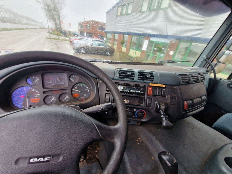 Cabeza tractora DAF CF75.310: foto 11