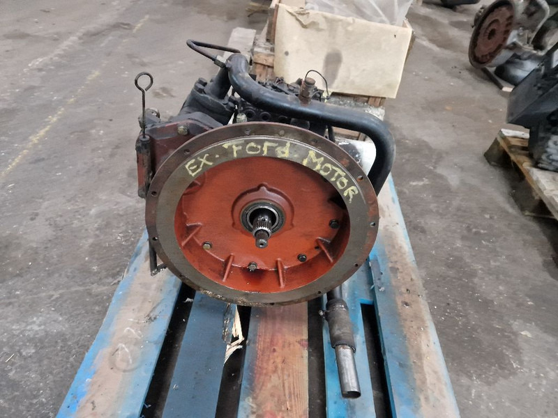 Ford 2722E - Caja de cambios: foto 3 Ford 2722E - Caja de cambios: foto 3