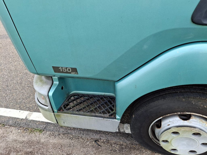 Renault MIDLUM 150-08/B - Camión caja cerrada: foto 5 Renault MIDLUM 150-08/B - Camión caja cerrada: foto 5