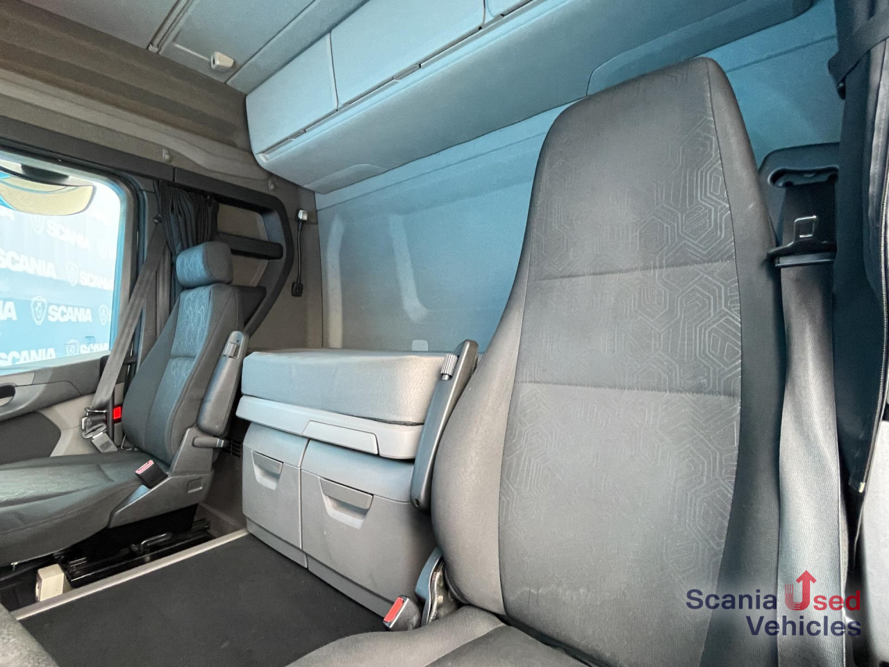 SCANIA R 410 A4x2NA RETARDER ADR FL LED ACC - Cabeza tractora: foto 5 SCANIA R 410 A4x2NA RETARDER ADR FL LED ACC - Cabeza tractora: foto 5