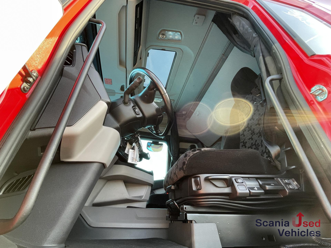 SCANIA R 410 A4x2NA RETARDER LED NAVI - Cabeza tractora: foto 4 SCANIA R 410 A4x2NA RETARDER LED NAVI - Cabeza tractora: foto 4