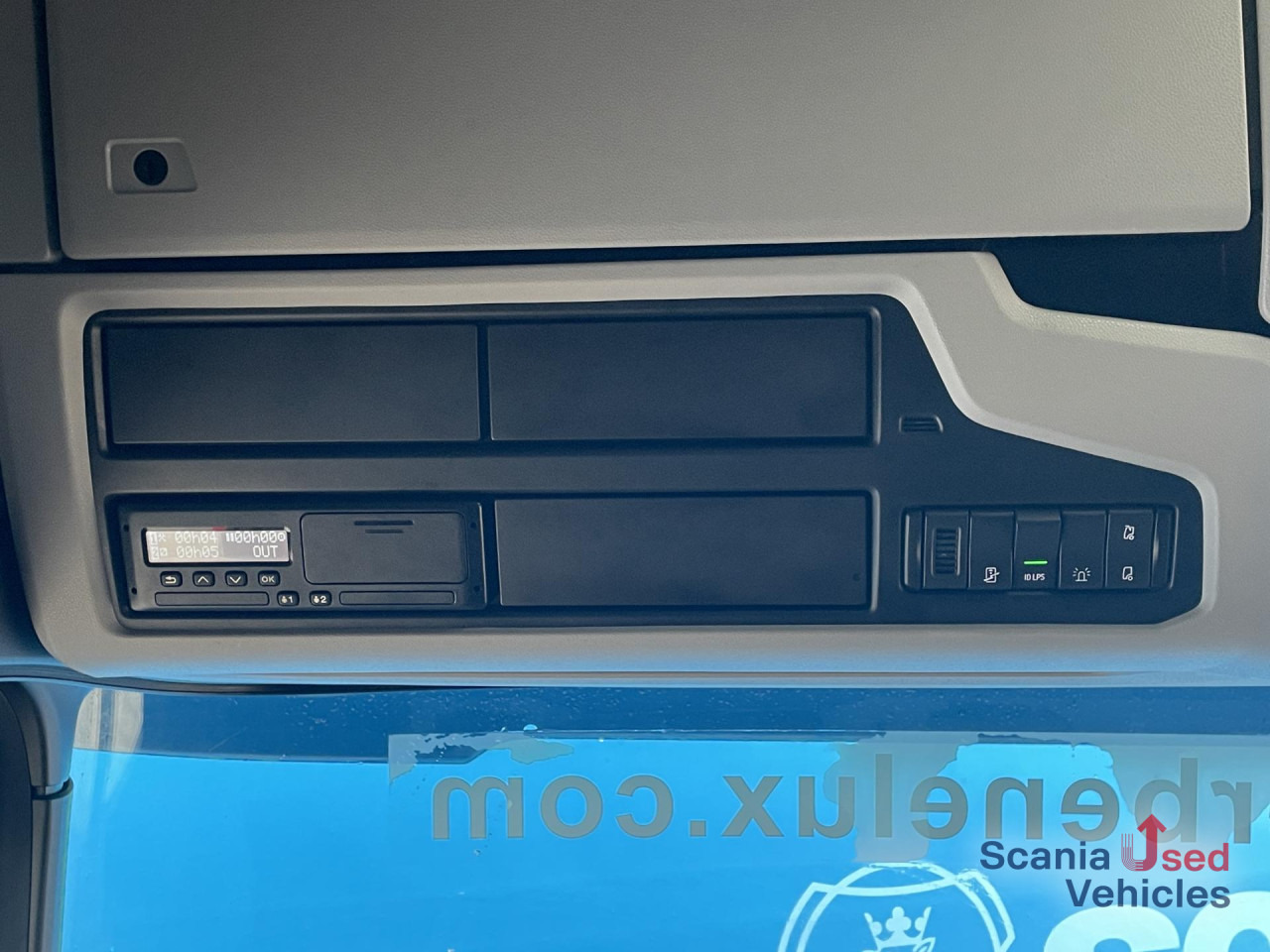 SCANIA R 410 A4x2NA RETARDER LED NAVI - Cabeza tractora: foto 5 SCANIA R 410 A4x2NA RETARDER LED NAVI - Cabeza tractora: foto 5