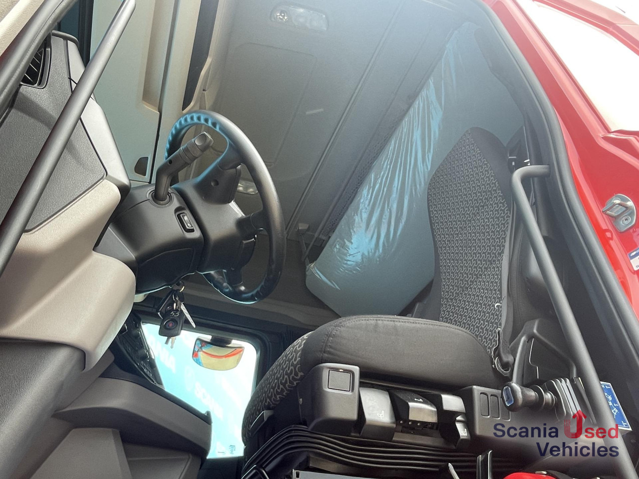 SCANIA R 450 A4x2NA RETARDER 8T DIFF-L HYDRO LOW MILEAGE - Cabeza tractora: foto 4 SCANIA R 450 A4x2NA RETARDER 8T DIFF-L HYDRO LOW MILEAGE - Cabeza tractora: foto 4