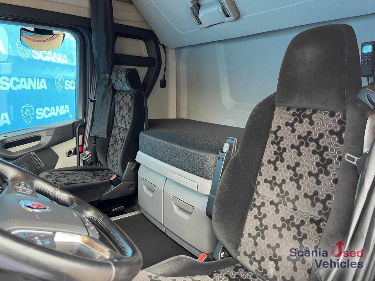 SCANIA R 450 A6x2/4NA RETARDER PTO P-AIRCO LED NAVI - Cabeza tractora: foto 3 SCANIA R 450 A6x2/4NA RETARDER PTO P-AIRCO LED NAVI - Cabeza tractora: foto 3