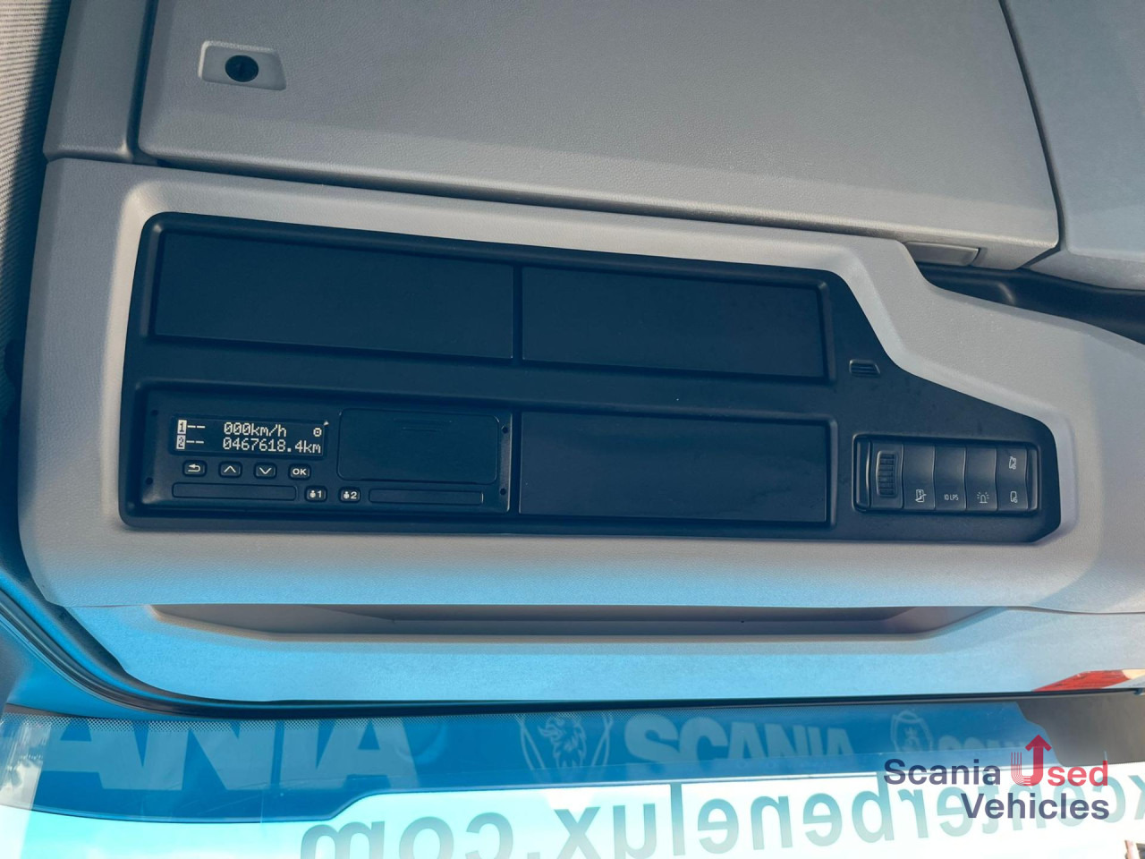 SCANIA R 500 A4x2NA RETARDER LED NAVI PTO - Cabeza tractora: foto 5 SCANIA R 500 A4x2NA RETARDER LED NAVI PTO - Cabeza tractora: foto 5