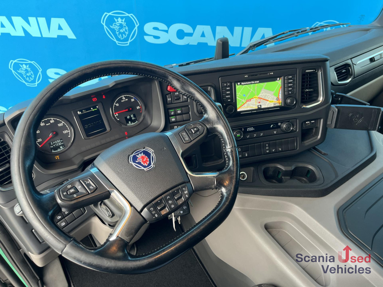 SCANIA P 320 B6x2*4NB RETARDER FULL AIR 8T 7.2x2.5x2.35M - Camión caja cerrada: foto 3 SCANIA P 320 B6x2*4NB RETARDER FULL AIR 8T 7.2x2.5x2.35M - Camión caja cerrada: foto 3