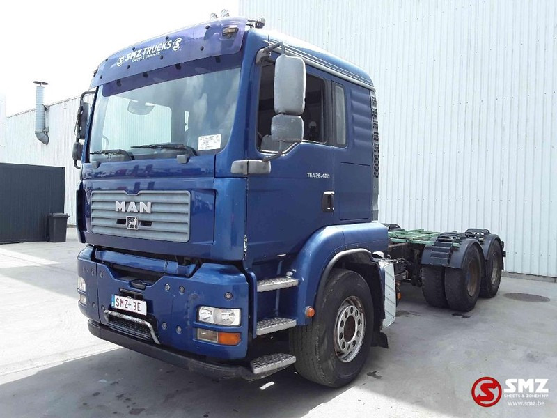 MAN TGA 26.480 6x4 manual - Camión chasis: foto 3 MAN TGA 26.480 6x4 manual - Camión chasis: foto 3