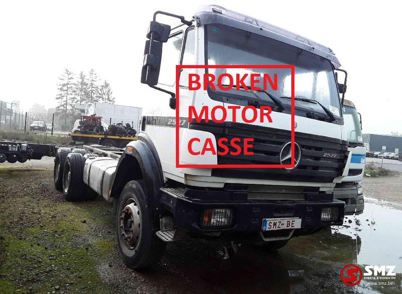 Mercedes-Benz 2527 6x4motor slecht - Camión chasis: foto 1 Mercedes-Benz 2527 6x4motor slecht - Camión chasis: foto 1