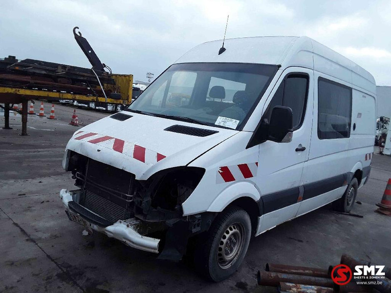 Mercedes-Benz Sprinter 311 accident - Furgoneta caja cerrada: foto 3 Mercedes-Benz Sprinter 311 accident - Furgoneta caja cerrada: foto 3