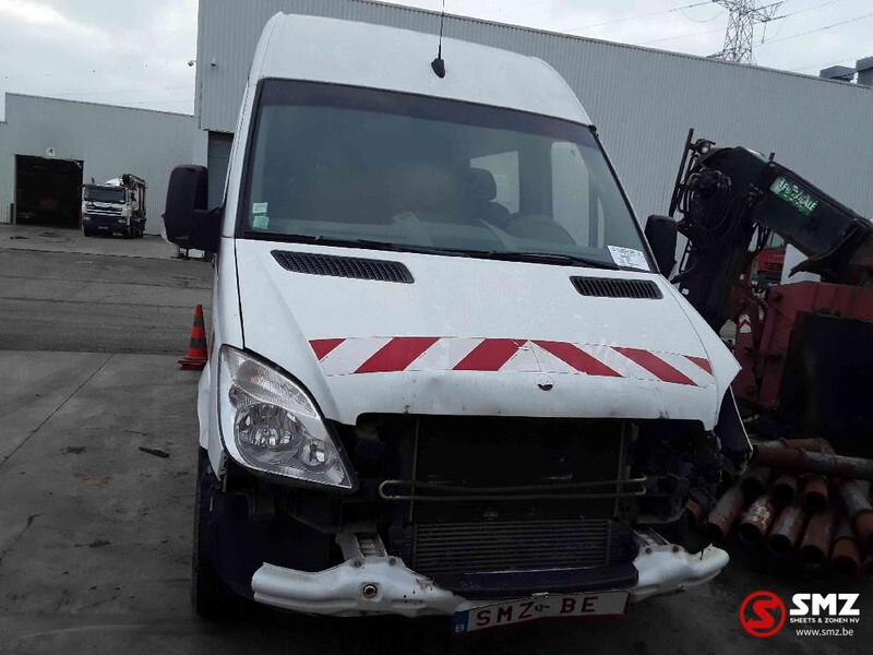 Mercedes-Benz Sprinter 311 accident - Furgoneta caja cerrada: foto 2 Mercedes-Benz Sprinter 311 accident - Furgoneta caja cerrada: foto 2
