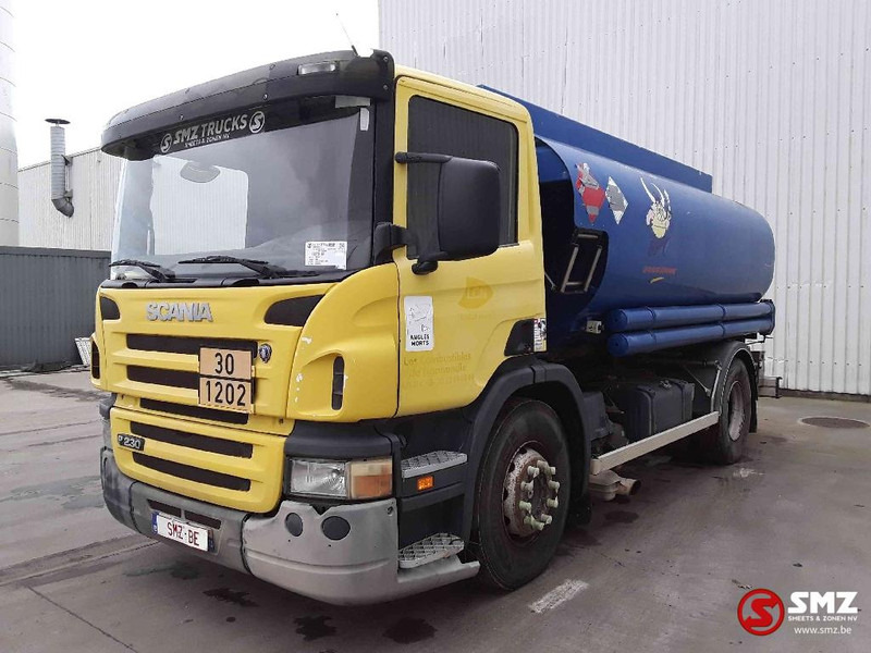 Scania P 230 13500 L 4 comp - Camión cisterna: foto 3 Scania P 230 13500 L 4 comp - Camión cisterna: foto 3