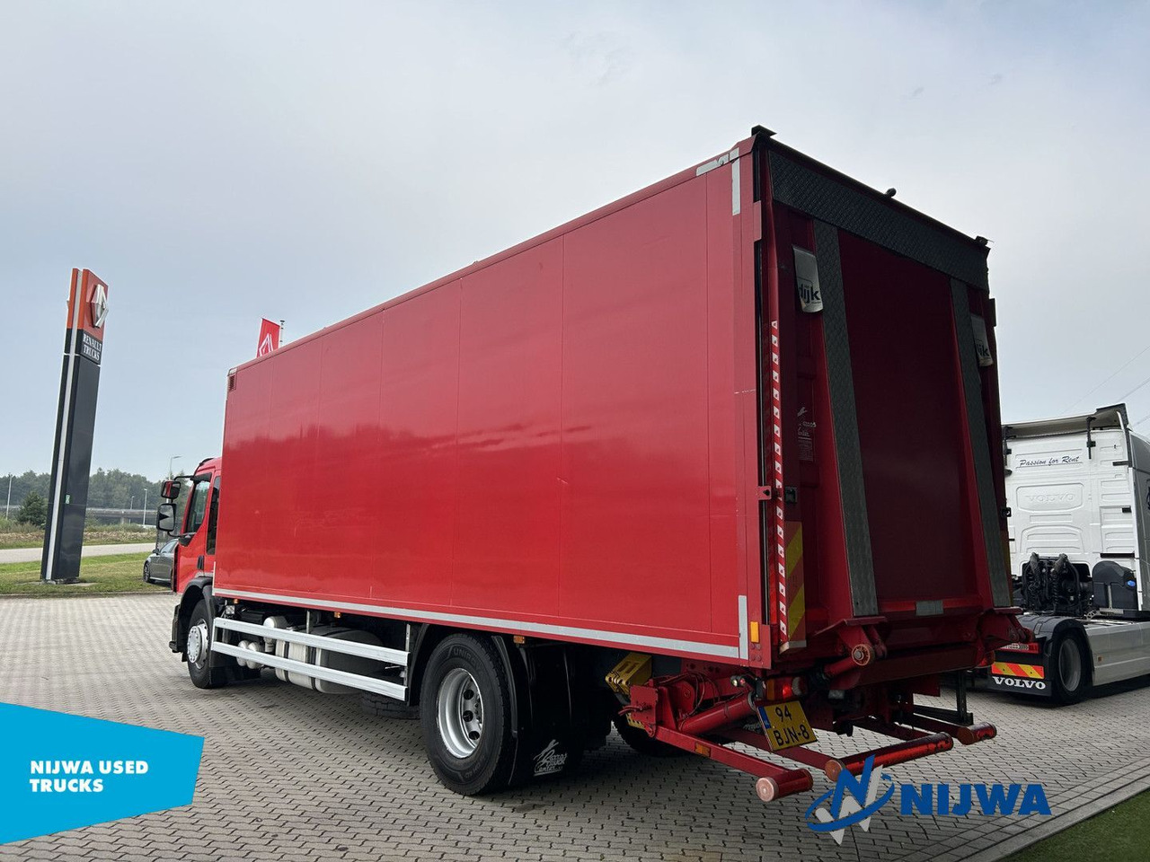 Renault D WIDE 280 4x2 Low mileage + Achtersluitklep - Camión caja cerrada: foto 4 Renault D WIDE 280 4x2 Low mileage + Achtersluitklep - Camión caja cerrada: foto 4