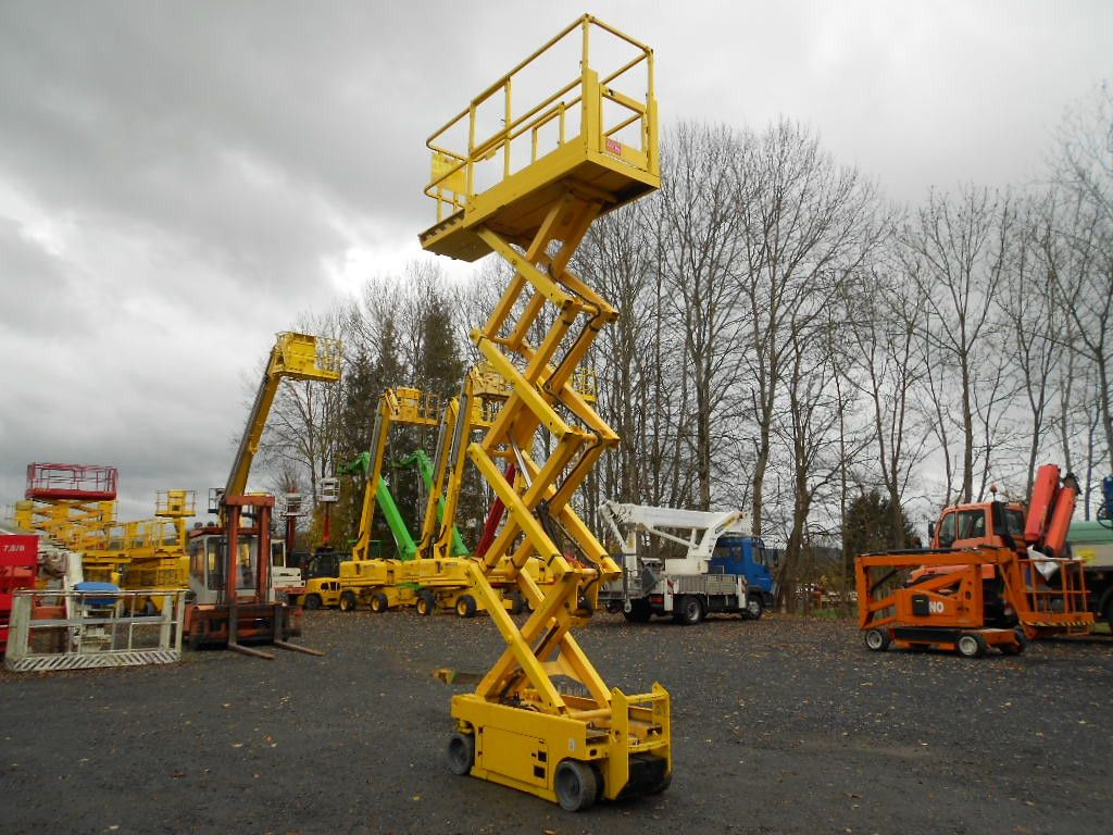 Genie GS 1932, Scherenarbeitsbühne Genie 8 m - Camión con plataforma elevadora: foto 4 Genie GS 1932, Scherenarbeitsbühne Genie 8 m - Camión con plataforma elevadora: foto 4