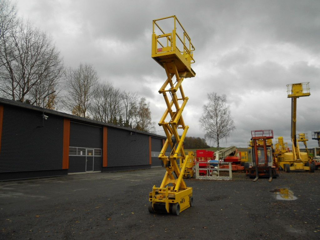 Genie GS 1932, Scherenarbeitsbühne Genie 8 m - Camión con plataforma elevadora: foto 2 Genie GS 1932, Scherenarbeitsbühne Genie 8 m - Camión con plataforma elevadora: foto 2