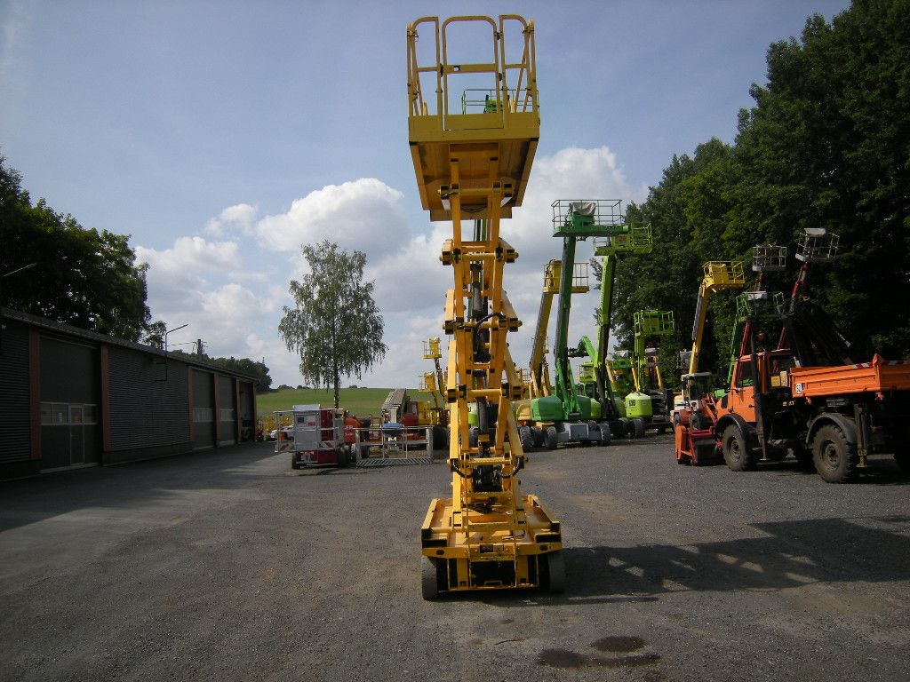Genie GS 4047 Scherenarbeitsbühne Genie 14 m - Camión con plataforma elevadora: foto 3 Genie GS 4047 Scherenarbeitsbühne Genie 14 m - Camión con plataforma elevadora: foto 3