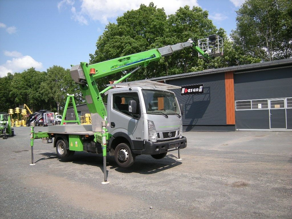 Nissan NT400 Cabstar mit Palfinger P210BK, 21m - Camión con plataforma elevadora: foto 1 Nissan NT400 Cabstar mit Palfinger P210BK, 21m - Camión con plataforma elevadora: foto 1