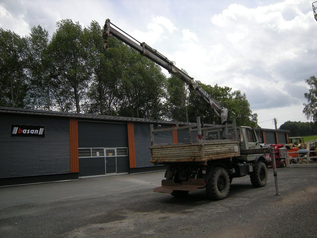 Unimog U1250 mit Kran - Furgoneta basculante: foto 2 Unimog U1250 mit Kran - Furgoneta basculante: foto 2