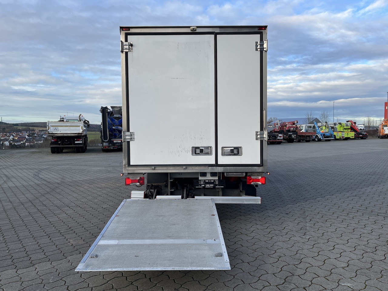 Iveco 70C18 Daily Frischedienst Tiefkühlkoffer LBW - Furgoneta frigorifica: foto 3 Iveco 70C18 Daily Frischedienst Tiefkühlkoffer LBW - Furgoneta frigorifica: foto 3