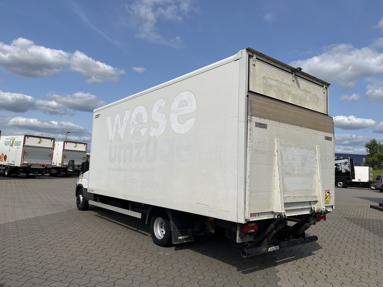 Iveco 70C18 Daily Koffer mit Ladebordwand - Furgoneta caja cerrada: foto 3 Iveco 70C18 Daily Koffer mit Ladebordwand - Furgoneta caja cerrada: foto 3