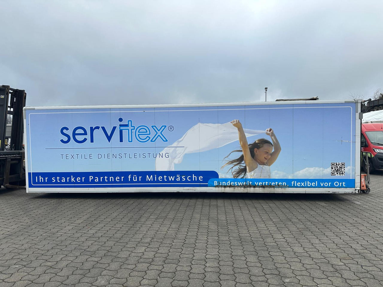 Iveco Koffer 8,80 m - Furgoneta caja cerrada: foto 2 Iveco Koffer 8,80 m - Furgoneta caja cerrada: foto 2