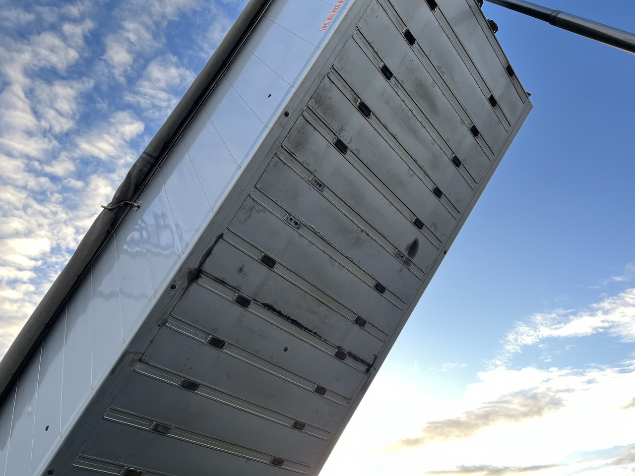 Kempf SKM 35 3 Thermo Mulde - Semirremolque volquete: foto 4 Kempf SKM 35 3 Thermo Mulde - Semirremolque volquete: foto 4