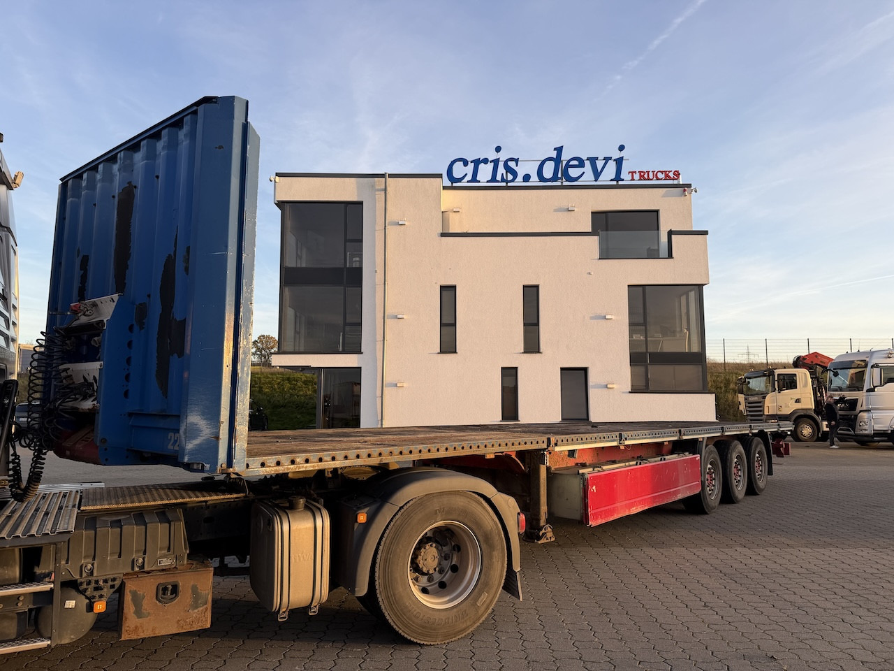 Krone SDP 27 - Semirremolque plataforma/ Caja abierta: foto 1 Krone SDP 27 - Semirremolque plataforma/ Caja abierta: foto 1