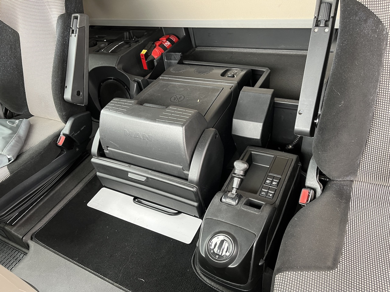 MAN TGX 26.500 6x2 Fahrgestell Lenk-Liftachse AHK - Camión chasis: foto 3 MAN TGX 26.500 6x2 Fahrgestell Lenk-Liftachse AHK - Camión chasis: foto 3