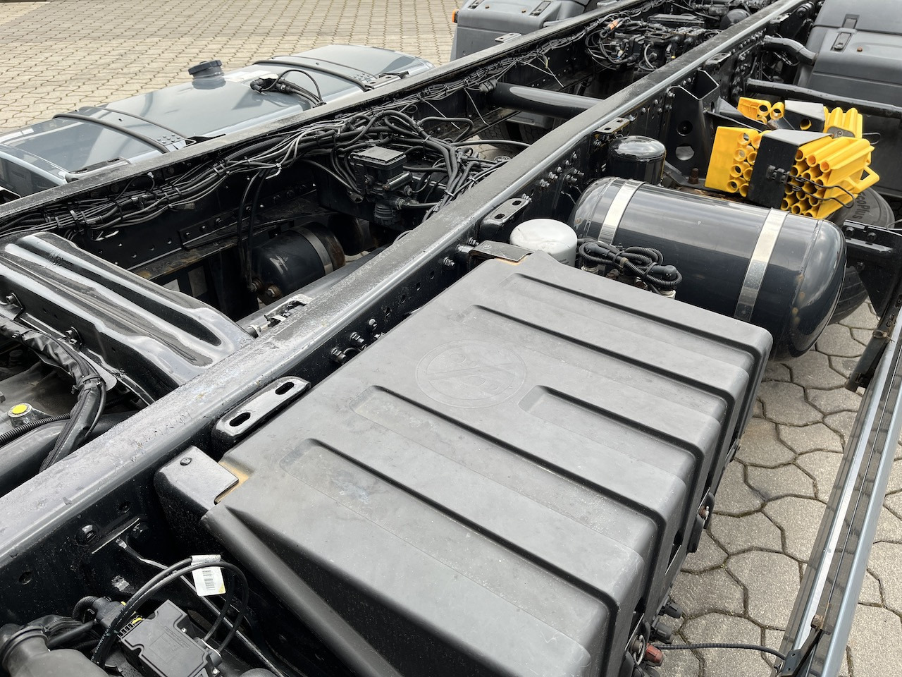 MAN TGX 26.500 6x2 Fahrgestell Lenk-Liftachse AHK - Camión chasis: foto 5 MAN TGX 26.500 6x2 Fahrgestell Lenk-Liftachse AHK - Camión chasis: foto 5