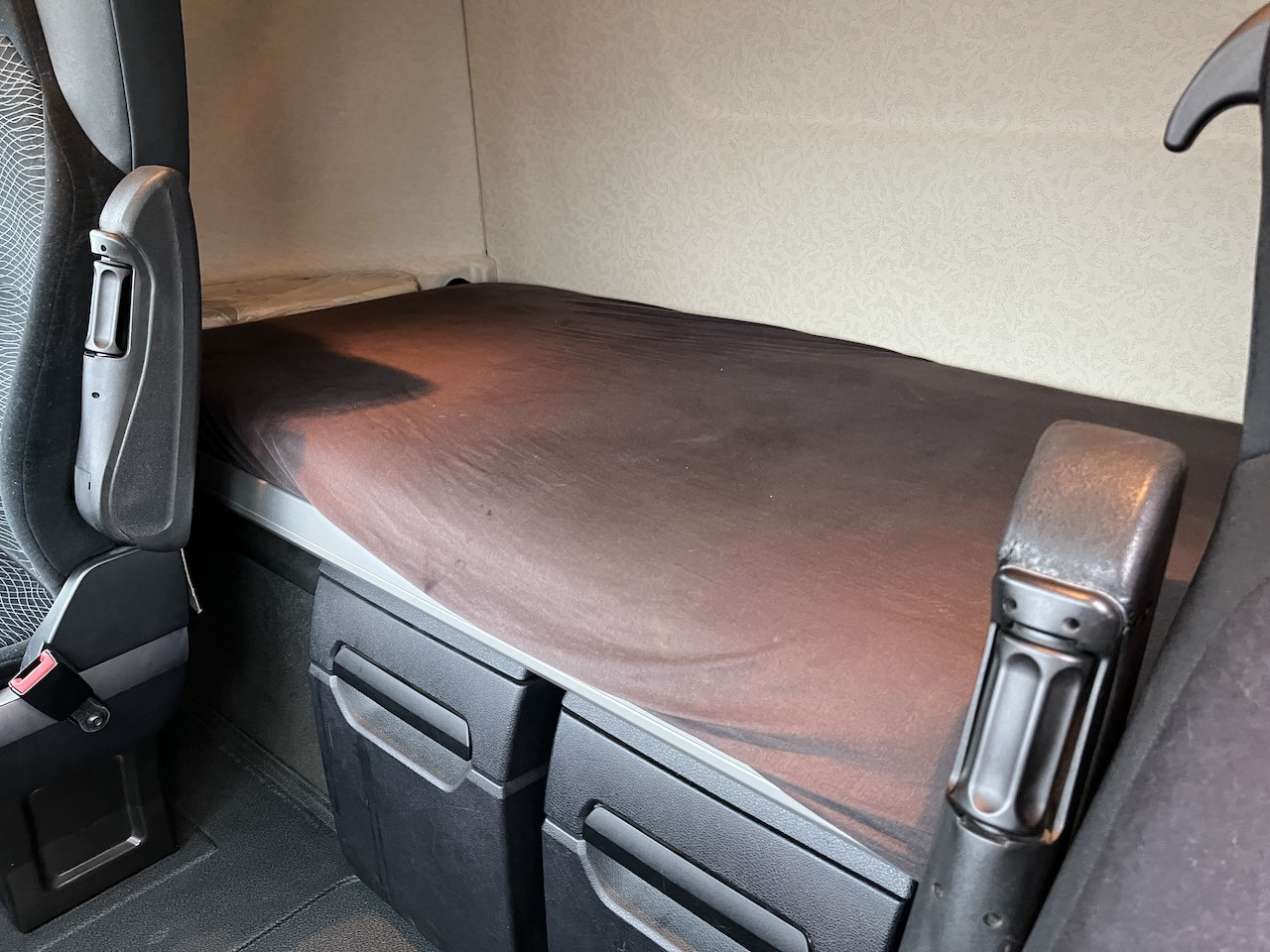 Mercedes-Benz 1842 4x2 LBW Kühlung - Camión caja cerrada: foto 3 Mercedes-Benz 1842 4x2 LBW Kühlung - Camión caja cerrada: foto 3