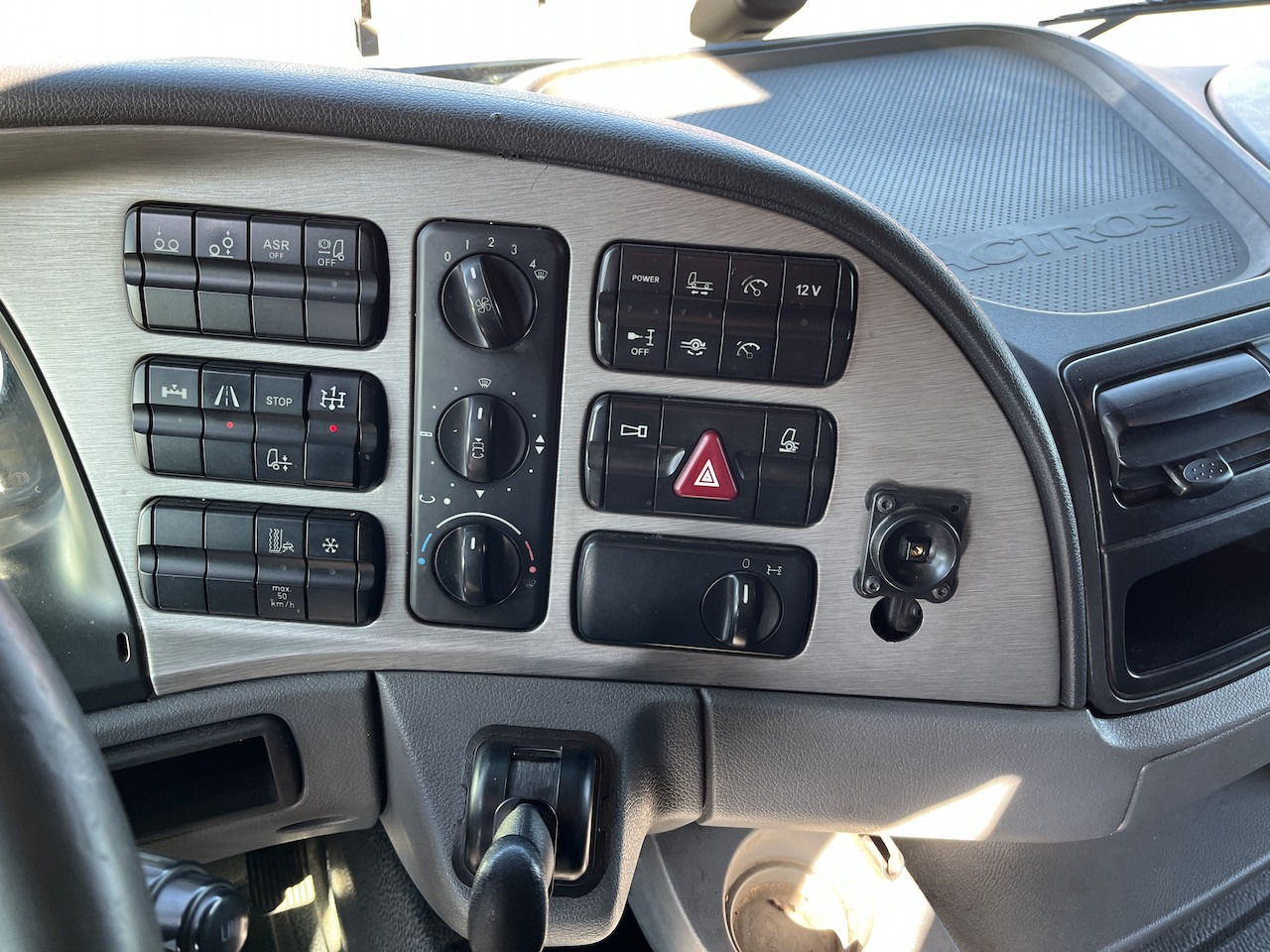 Mercedes-Benz 2541 6x2 Atlas 135.2E Pritsche 8,20 m - Camión lona, Camión grúa: foto 5 Mercedes-Benz 2541 6x2 Atlas 135.2E Pritsche 8,20 m - Camión lona, Camión grúa: foto 5