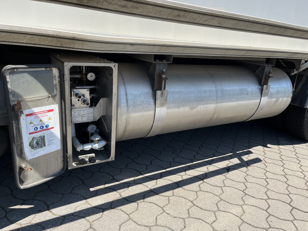 Mercedes-Benz Antos 1840 4x4 HAD LBW Kühlung Flüssigstickstoff - Camión frigorífico: foto 4 Mercedes-Benz Antos 1840 4x4 HAD LBW Kühlung Flüssigstickstoff - Camión frigorífico: foto 4