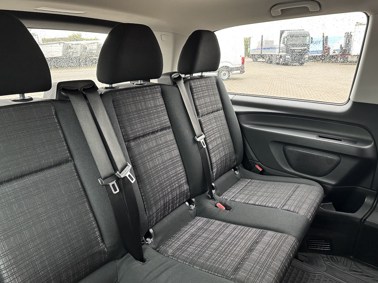 Mercedes-Benz Vito 111 CDI 9 Sitzer BT FSE Klima Tempomat Radio - Furgoneta de pasajeros: foto 2 Mercedes-Benz Vito 111 CDI 9 Sitzer BT FSE Klima Tempomat Radio - Furgoneta de pasajeros: foto 2