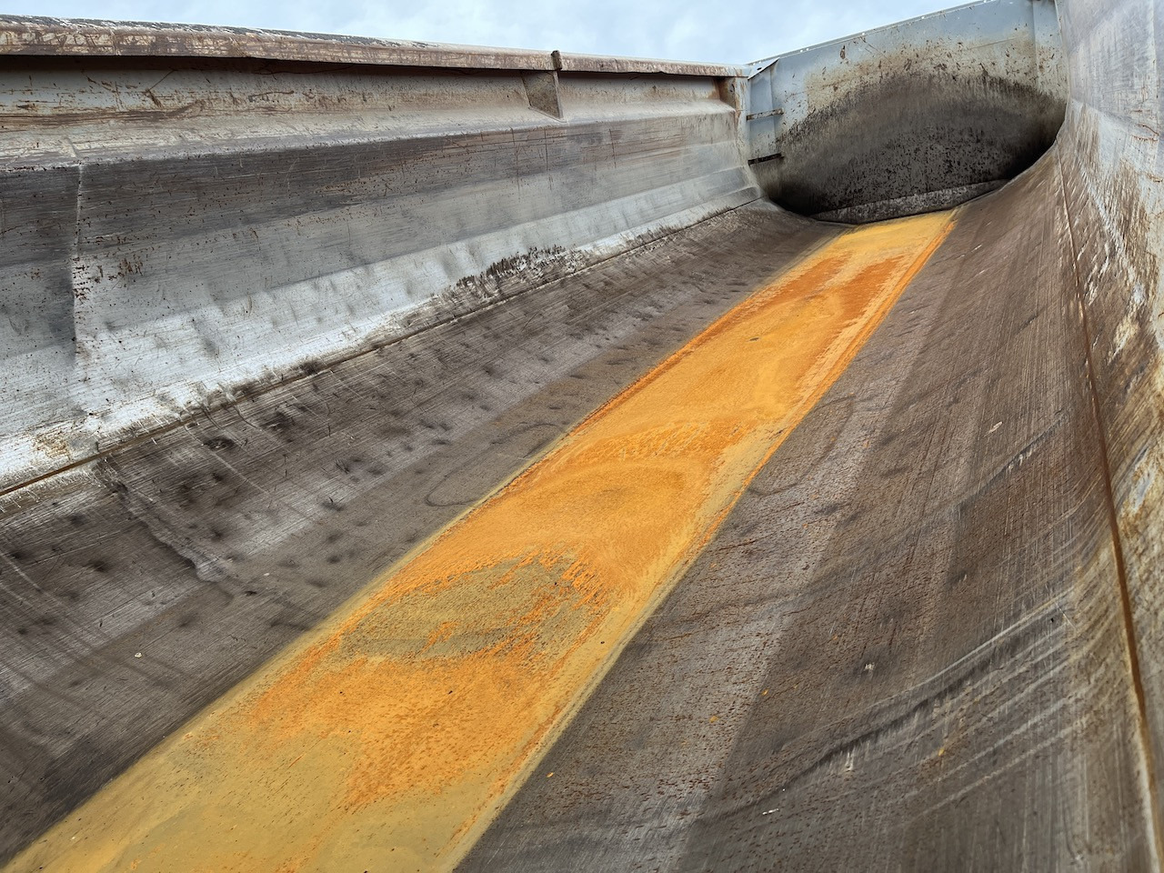 Schwarzmüller SK  Kippauflieger Stahlmulde   Liftachse - Semirremolque volquete: foto 2 Schwarzmüller SK  Kippauflieger Stahlmulde   Liftachse - Semirremolque volquete: foto 2