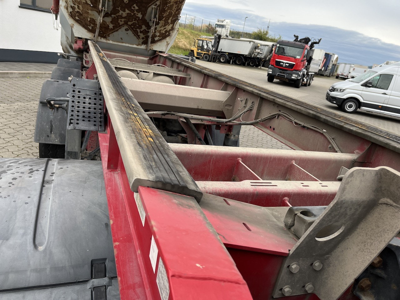 Schwarzmüller SK  Kippauflieger Stahlmulde   Liftachse - Semirremolque volquete: foto 3 Schwarzmüller SK  Kippauflieger Stahlmulde   Liftachse - Semirremolque volquete: foto 3