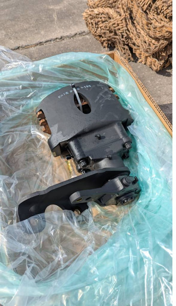 Komatsu HD605-5 BRAKE ASSY 561-34-62103 - Piezas de freno para Maquinaria de construcción: foto 4 Komatsu HD605-5 BRAKE ASSY 561-34-62103 - Piezas de freno para Maquinaria de construcción: foto 4
