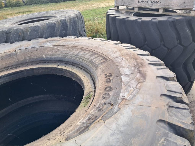 Michelin Xtra Load Grip 24.00R35 - Neumáticos y llantas para Maquinaria de construcción: foto 3 Michelin Xtra Load Grip 24.00R35 - Neumáticos y llantas para Maquinaria de construcción: foto 3