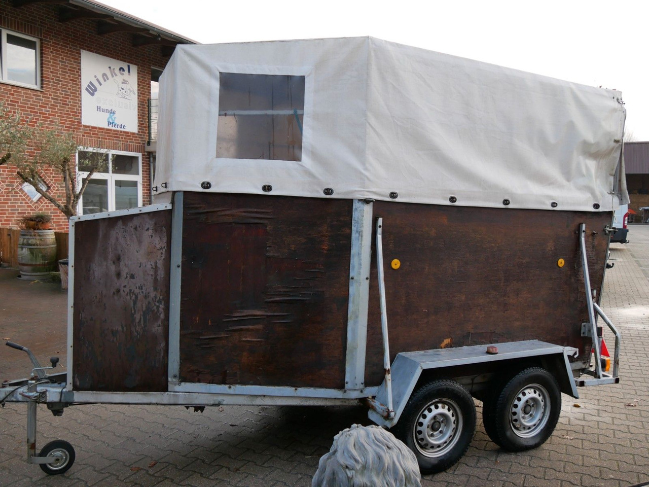 2 Pferde - Remolque transporte de ganado: foto 2 2 Pferde - Remolque transporte de ganado: foto 2