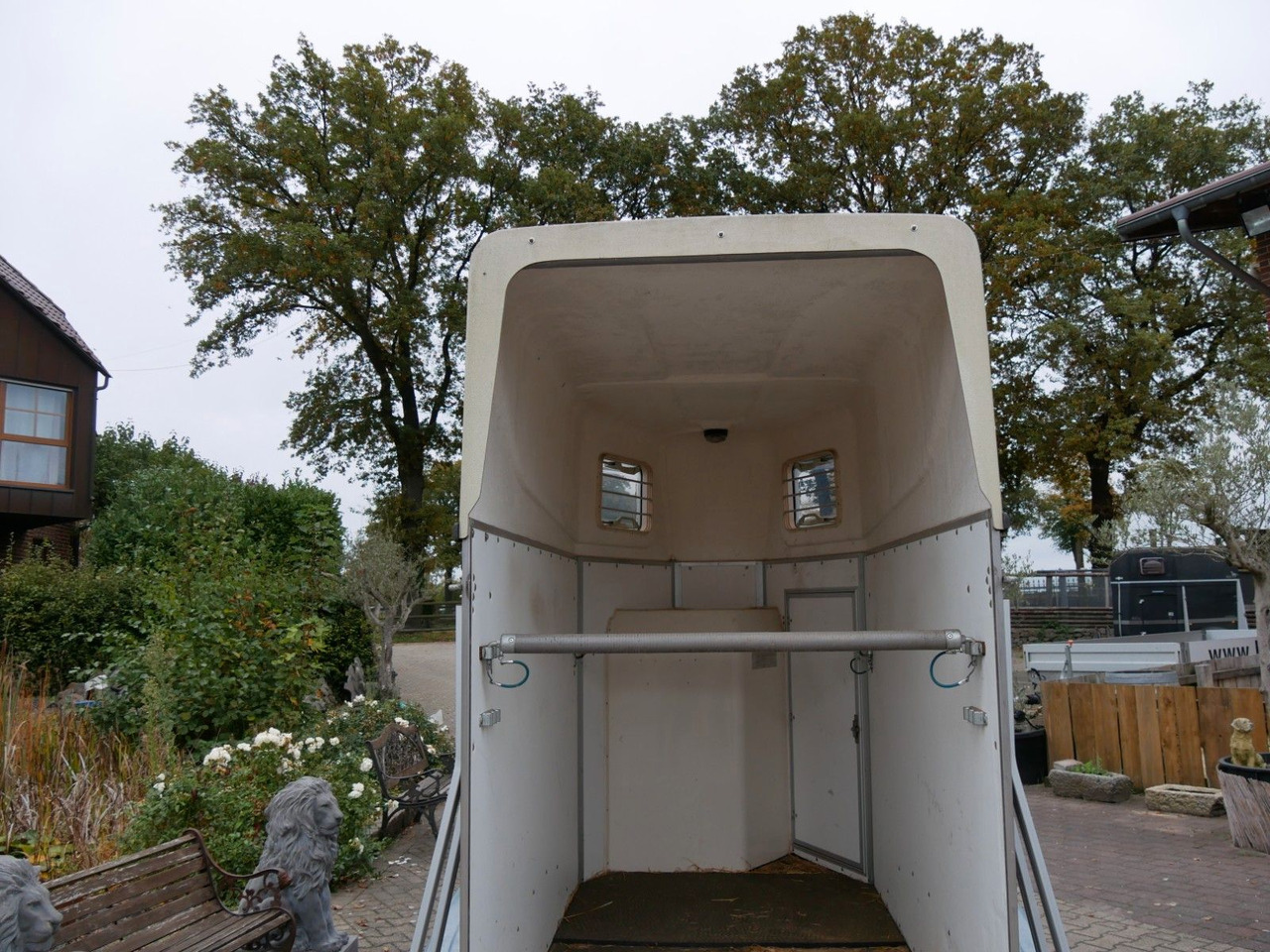 Blomert 1,5 Pferde Holz Poly - Remolque transporte de ganado: foto 3 Blomert 1,5 Pferde Holz Poly - Remolque transporte de ganado: foto 3