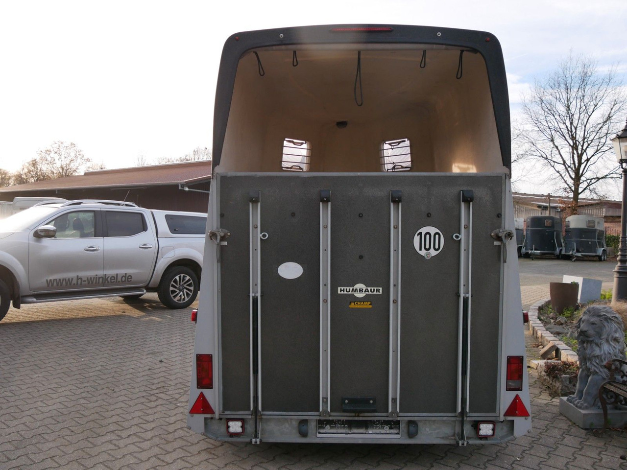Humbaur Atis 2 Pferde Sattelkammer - Remolque transporte de ganado: foto 2 Humbaur Atis 2 Pferde Sattelkammer - Remolque transporte de ganado: foto 2