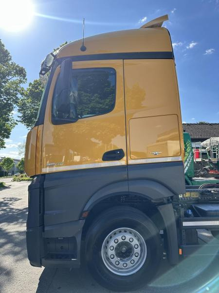 Mercedes Actros 6x2 2546 2646 Lenk/Lift MEILLER 2170 Intarder - Camión multibasculante: foto 3 Mercedes Actros 6x2 2546 2646 Lenk/Lift MEILLER 2170 Intarder - Camión multibasculante: foto 3
