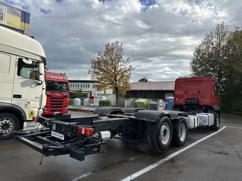 Mercedes-Benz 2532 LL 6x2 LANGES Fahrgestell Intarder Lenkachse - Camión chasis: foto 5 Mercedes-Benz 2532 LL 6x2 LANGES Fahrgestell Intarder Lenkachse - Camión chasis: foto 5