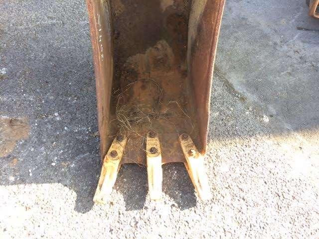 CATERPILLAR 415mm - Type Tractopelle - Cazo para excavadora: foto 2 CATERPILLAR 415mm - Type Tractopelle - Cazo para excavadora: foto 2