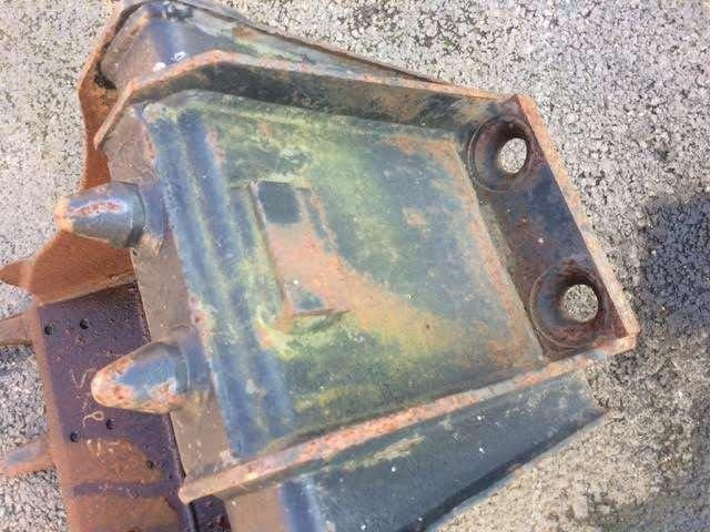 VOLVO 380mm - VOVLO 2,5 Tonnes - Cazo para excavadora: foto 4 VOLVO 380mm - VOVLO 2,5 Tonnes - Cazo para excavadora: foto 4